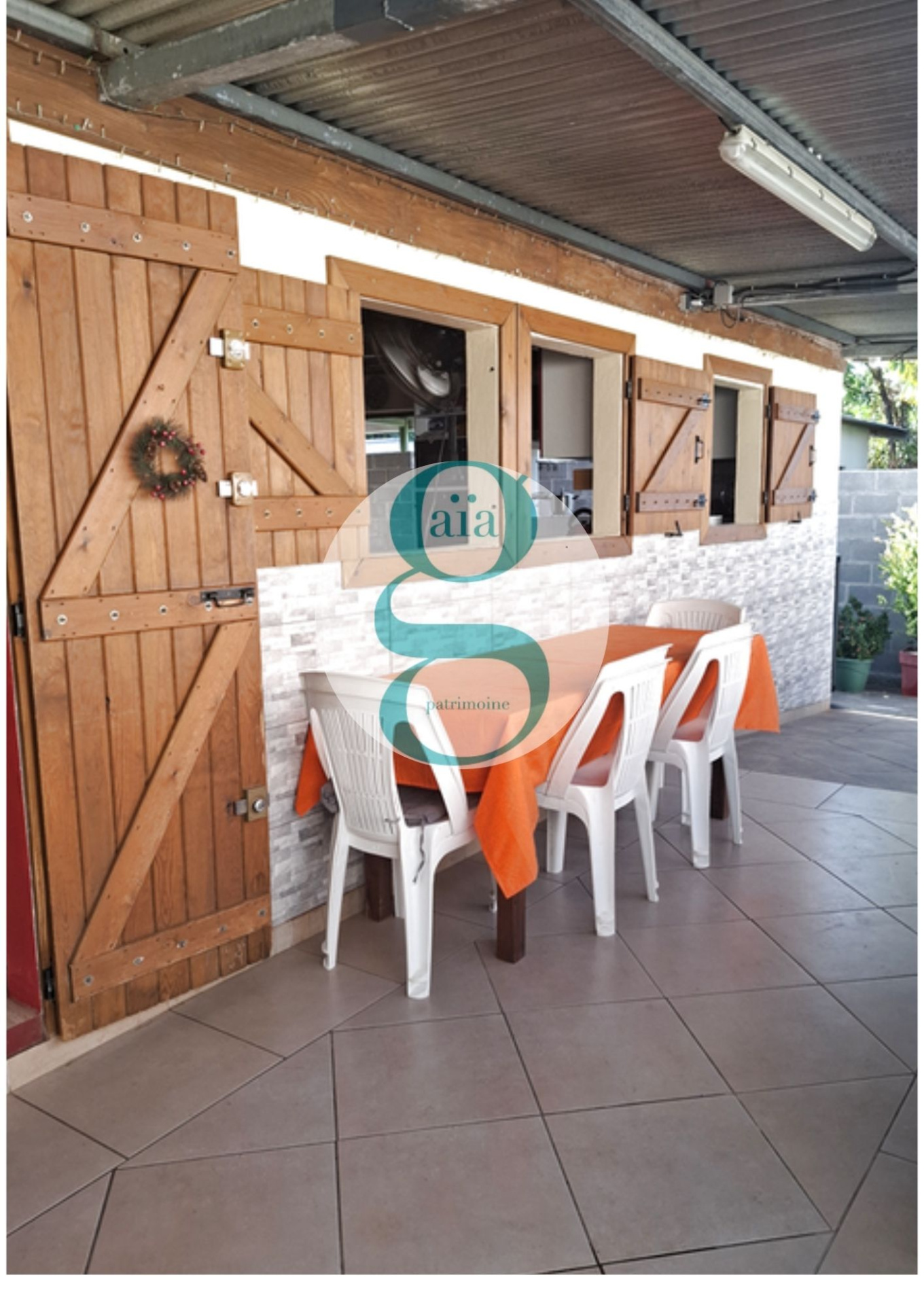 Charmante villa de type F4/5 de 135 m2 habitable sur 422 m2